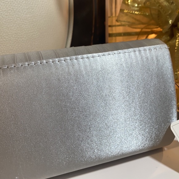 Jessica McClintock Party Clutch . - Picture 4 of 6